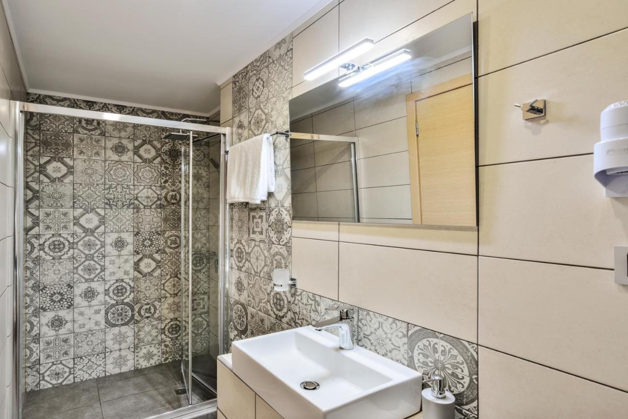 Ilingas Mare Aparthotel Khora Sfakion Ngoại thất bức ảnh
