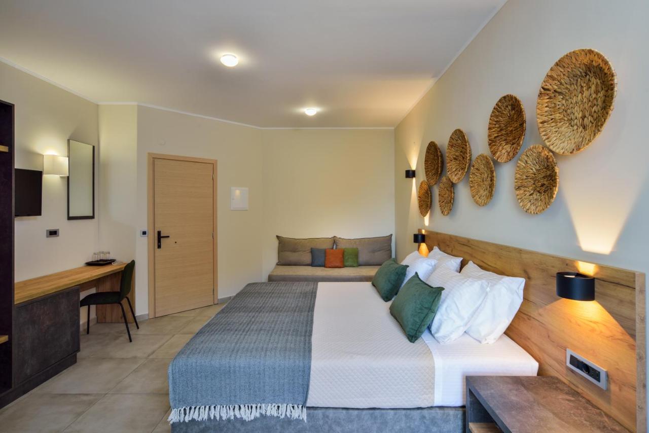 Ilingas Mare Aparthotel Khora Sfakion Ngoại thất bức ảnh