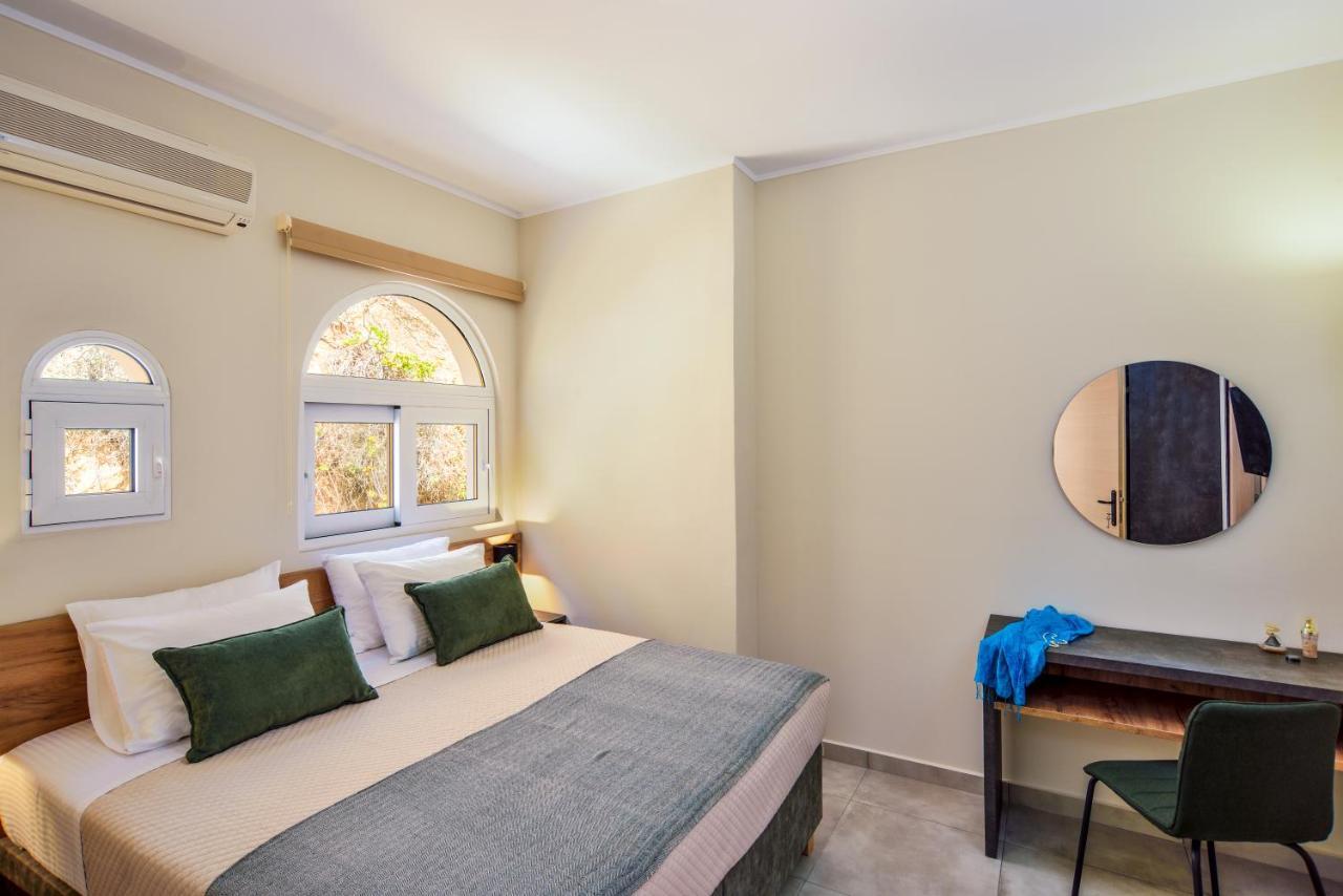 Ilingas Mare Aparthotel Khora Sfakion Ngoại thất bức ảnh